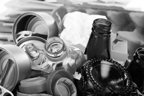 Waste clearance process with sorting and recycling